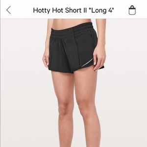 lululemon hotty hot shorts